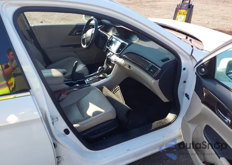 2017 Honda Accord Ex-L V6 z USA, uszkodzony, nr VIN 1HGCR3F86HA014266